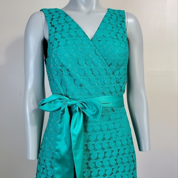 DIANE von Furstenberg Emerald Green Lace Mini Party Wrap Dress Size 8 - Picture 4 of 15